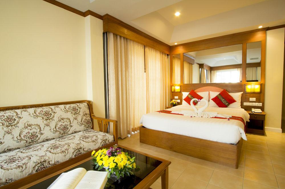 Chaba Kata Beach Hotel ภายนอก รูปภาพ