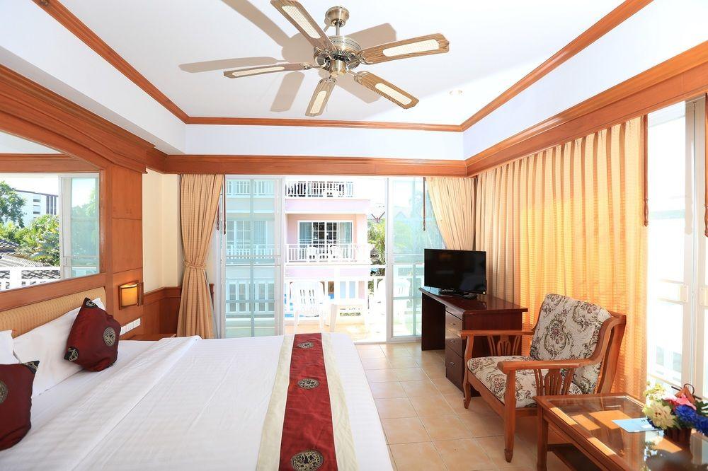 Chaba Kata Beach Hotel ภายนอก รูปภาพ
