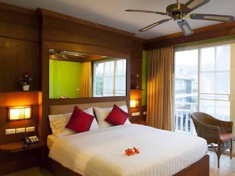 Chaba Kata Beach Hotel ภายนอก รูปภาพ