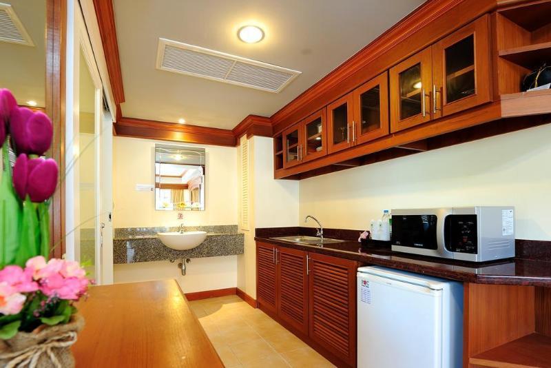 Chaba Kata Beach Hotel ภายนอก รูปภาพ